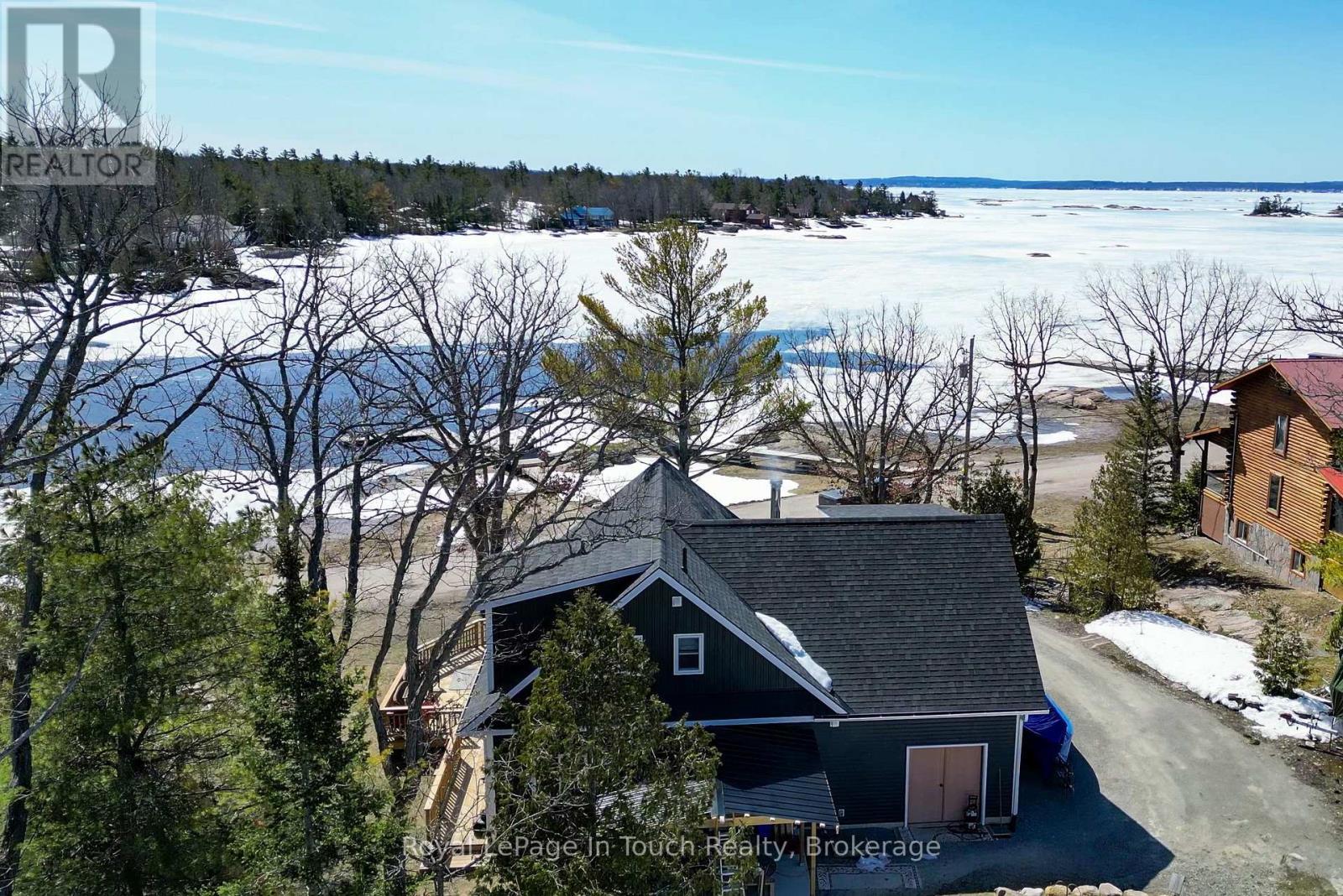 












26 MACEY BAY ROAD

,
Georgian Bay (Baxter),




Ontario
L0K1S0

