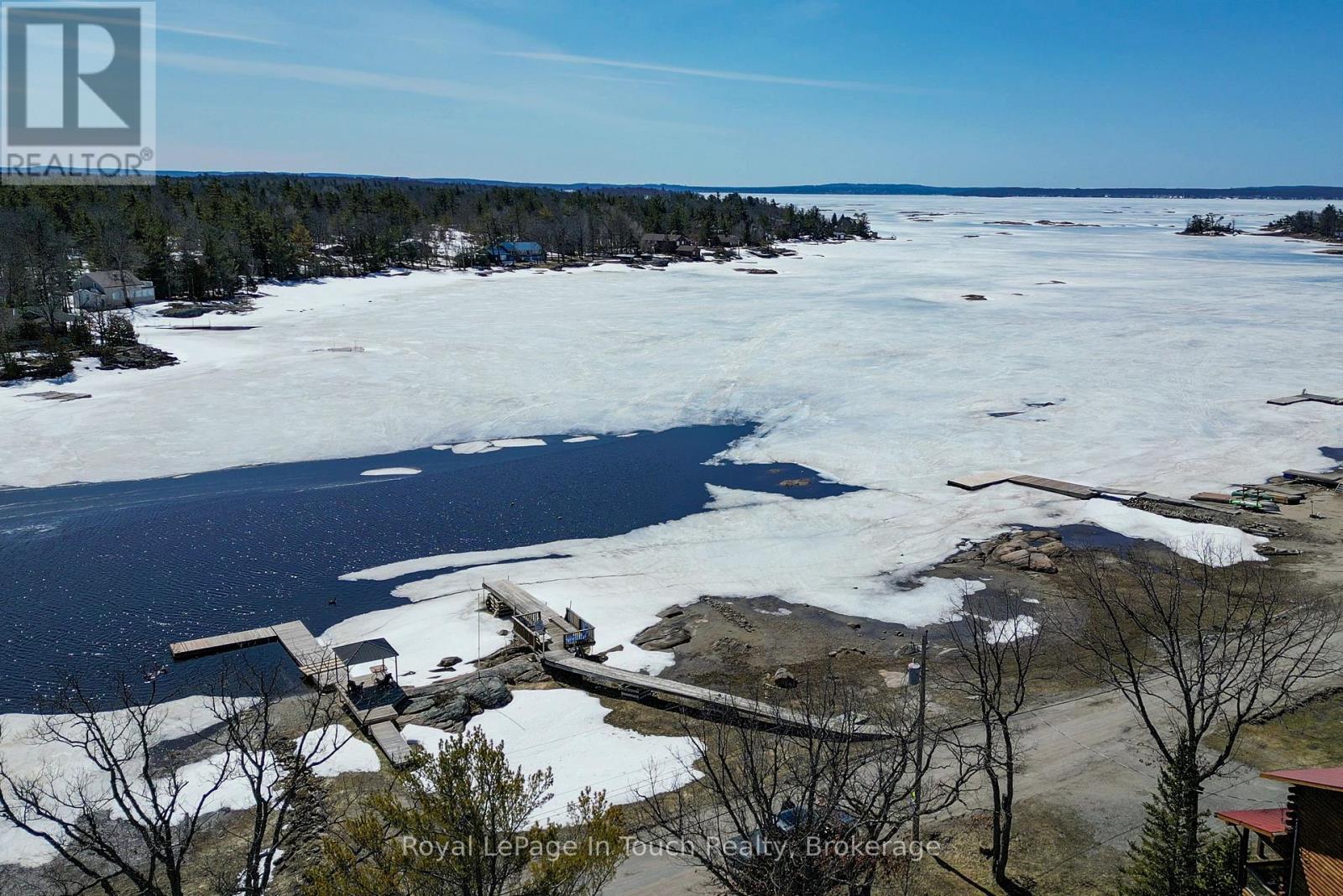 












26 MACEY BAY ROAD

,
Georgian Bay (Baxter),




Ontario
L0K1S0

