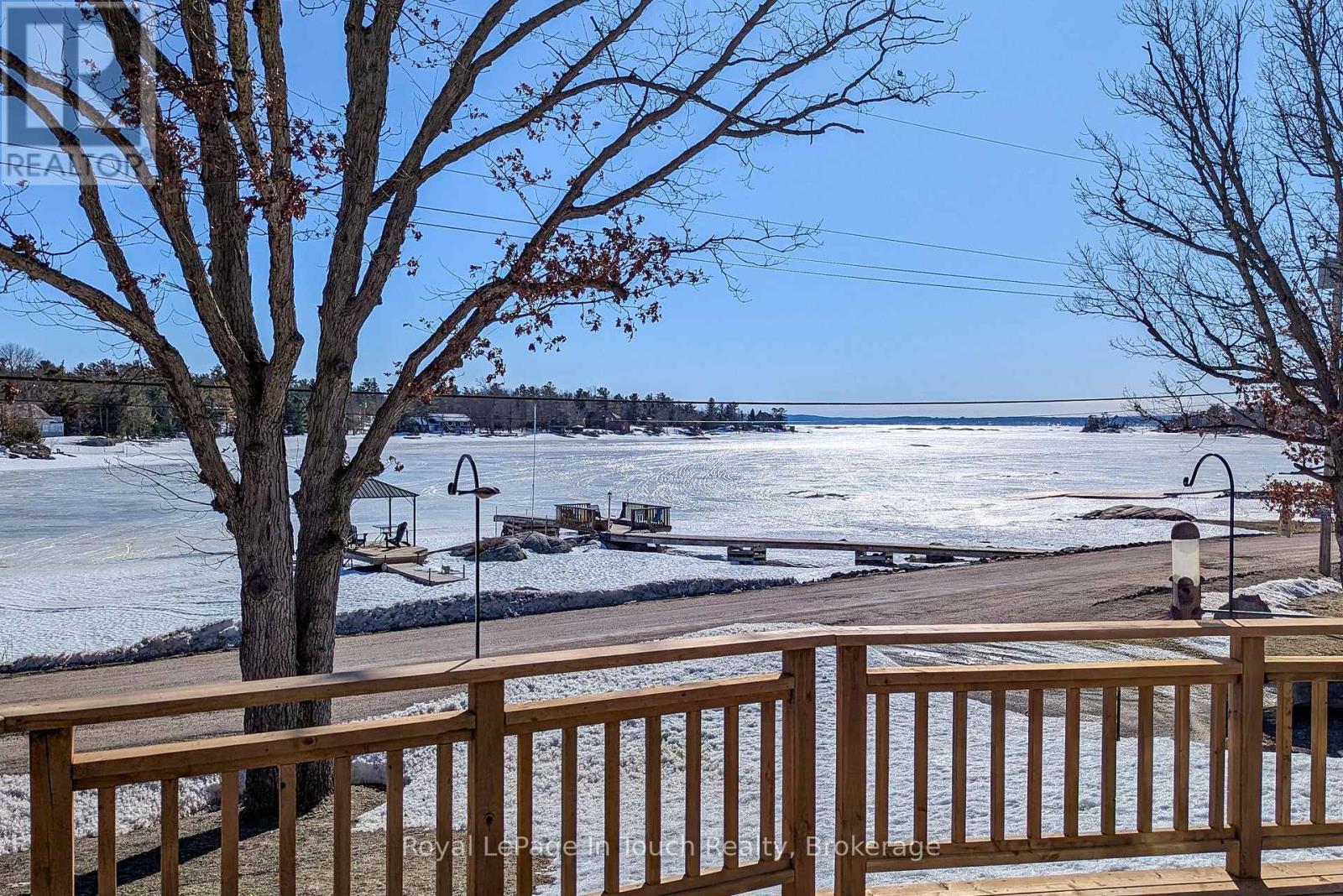 












26 MACEY BAY ROAD

,
Georgian Bay (Baxter),




Ontario
L0K1S0

