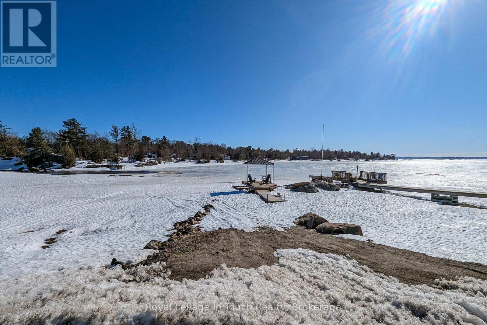 












26 MACEY BAY ROAD

,
Georgian Bay (Baxter),




Ontario
L0K1S0

