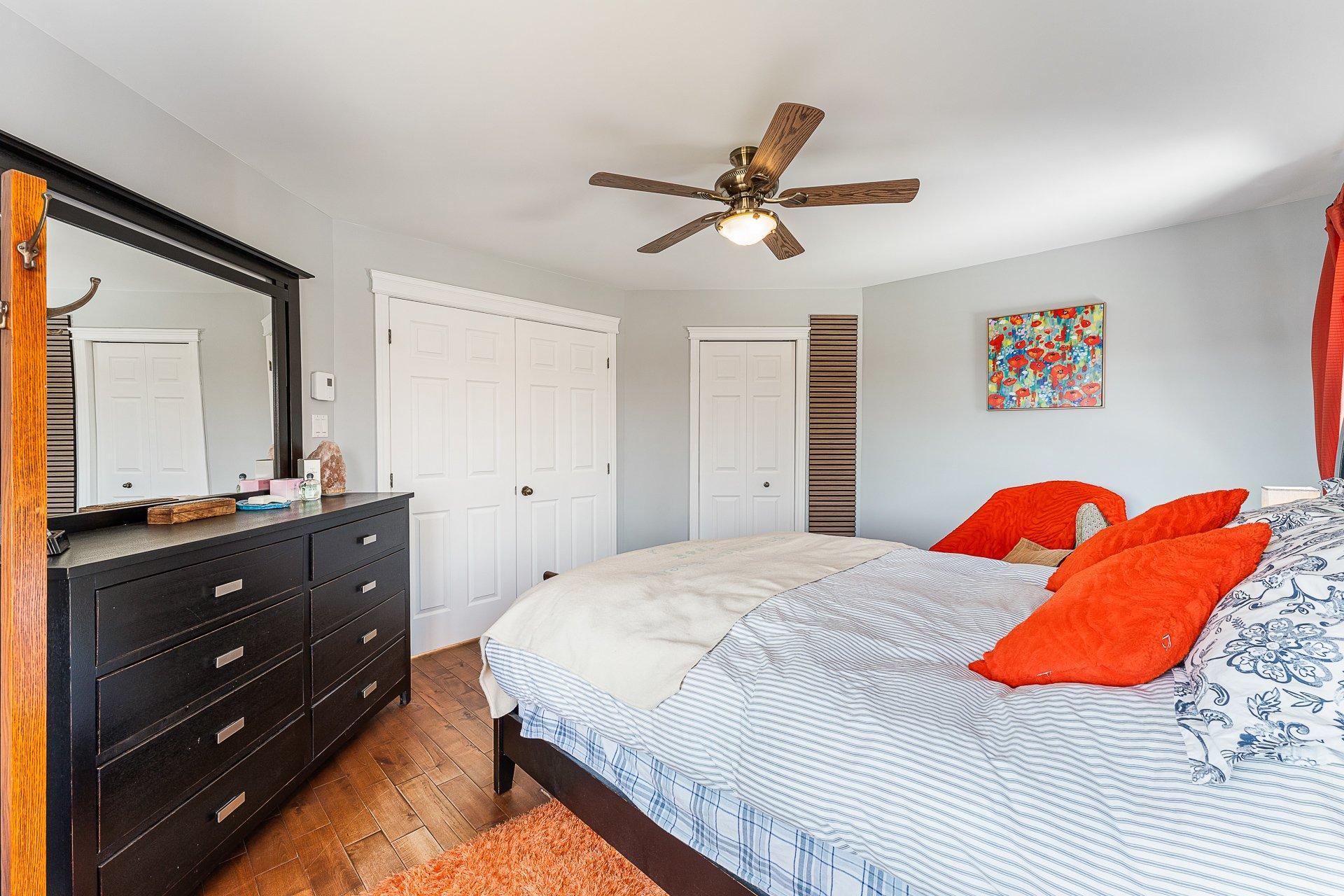 









12


Rue de l'Intimité

,
Eastman,




QC
J0E1P0

