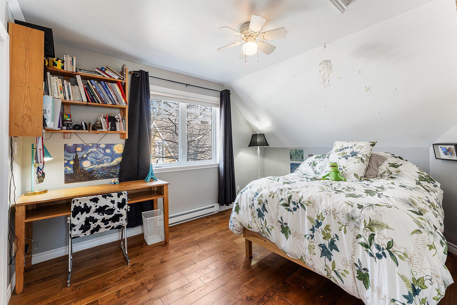 









12


Rue de l'Intimité

,
Eastman,




QC
J0E1P0

