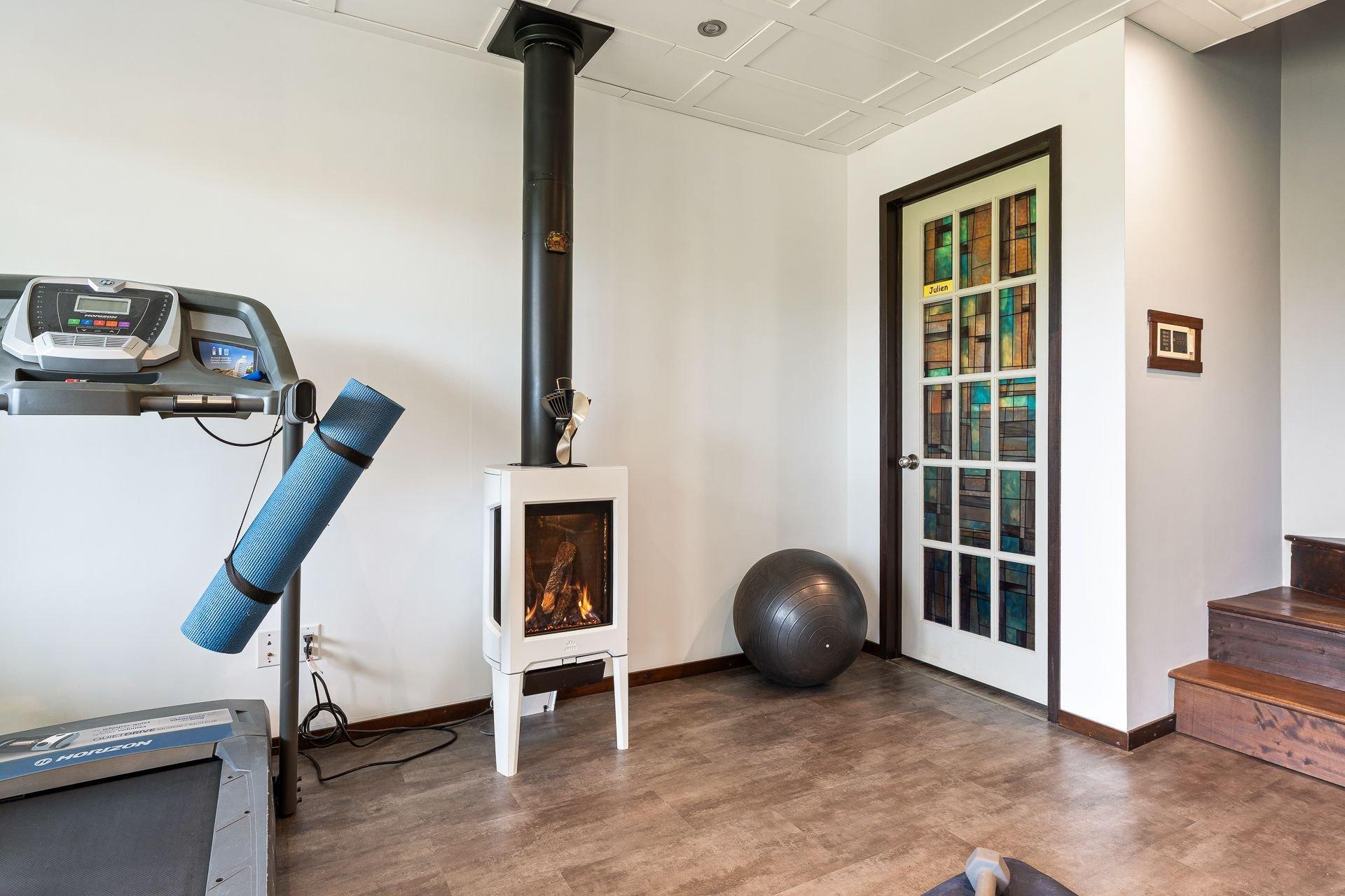 









12


Rue de l'Intimité

,
Eastman,




QC
J0E1P0

