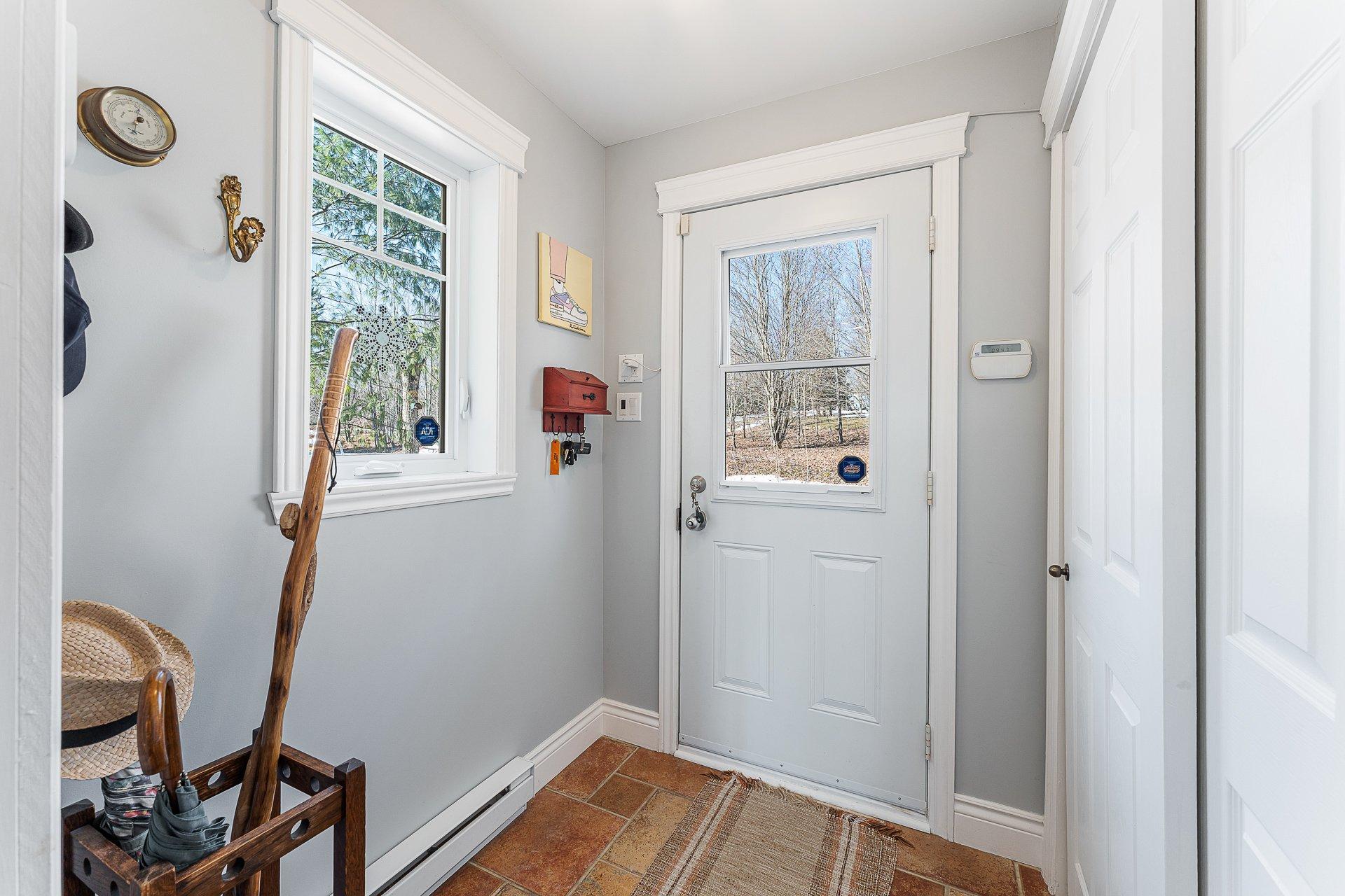 









12


Rue de l'Intimité

,
Eastman,




QC
J0E1P0

