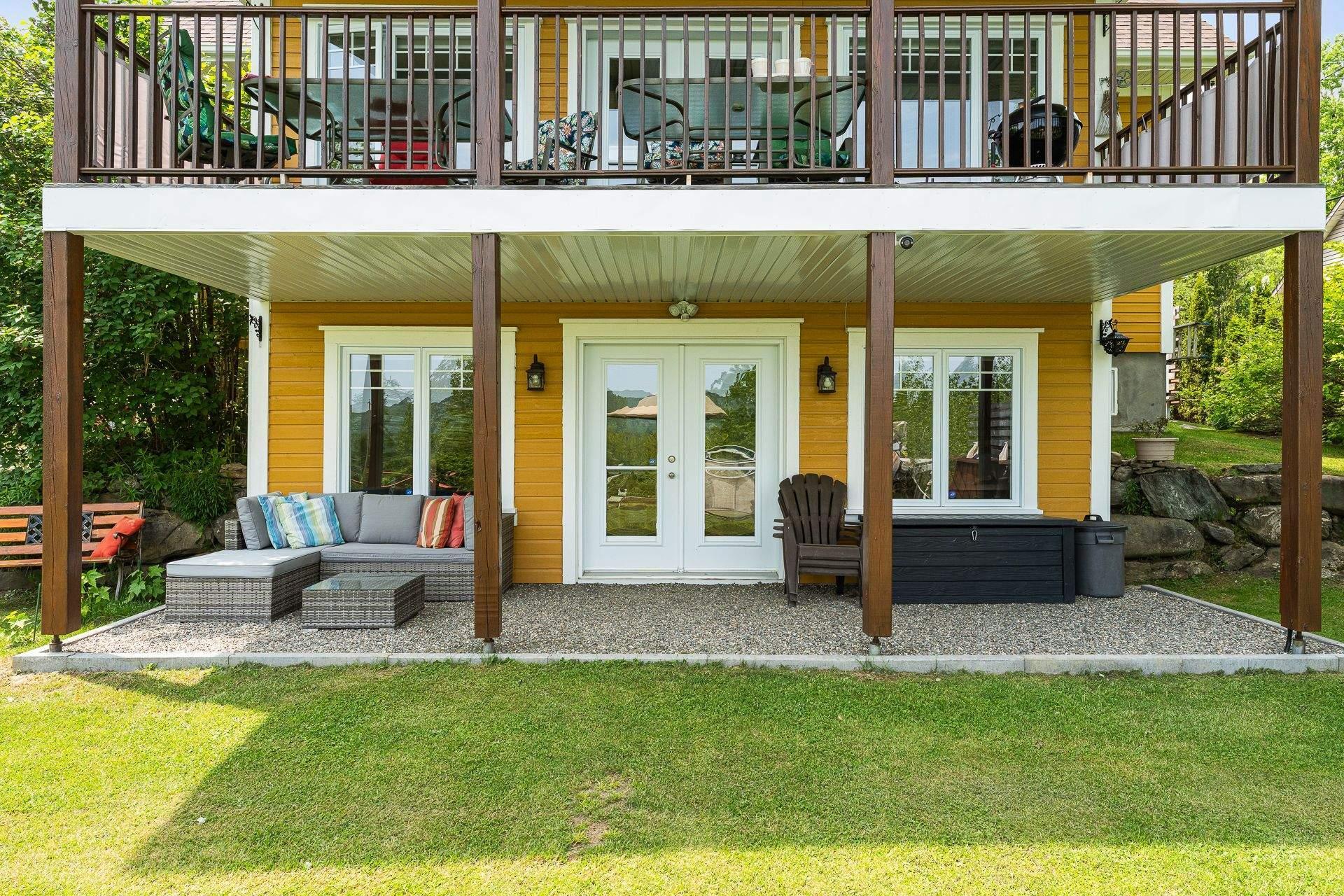 









12


Rue de l'Intimité

,
Eastman,




QC
J0E1P0

