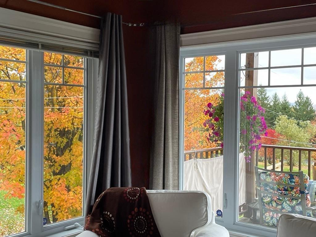 









12


Rue de l'Intimité

,
Eastman,




QC
J0E1P0

