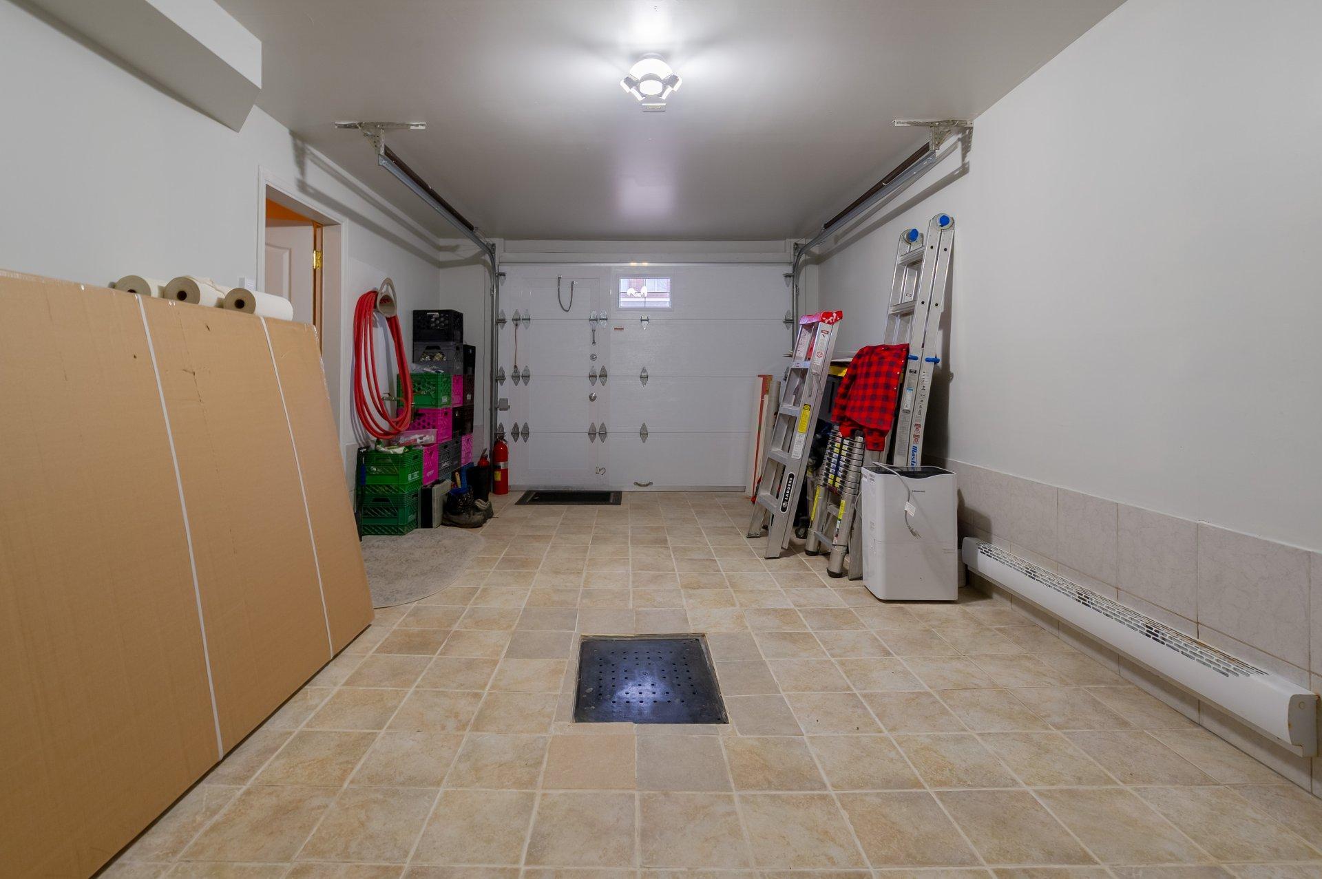 









2855


Rue Orsini

,
Brossard,




QC
J4Y3E2

