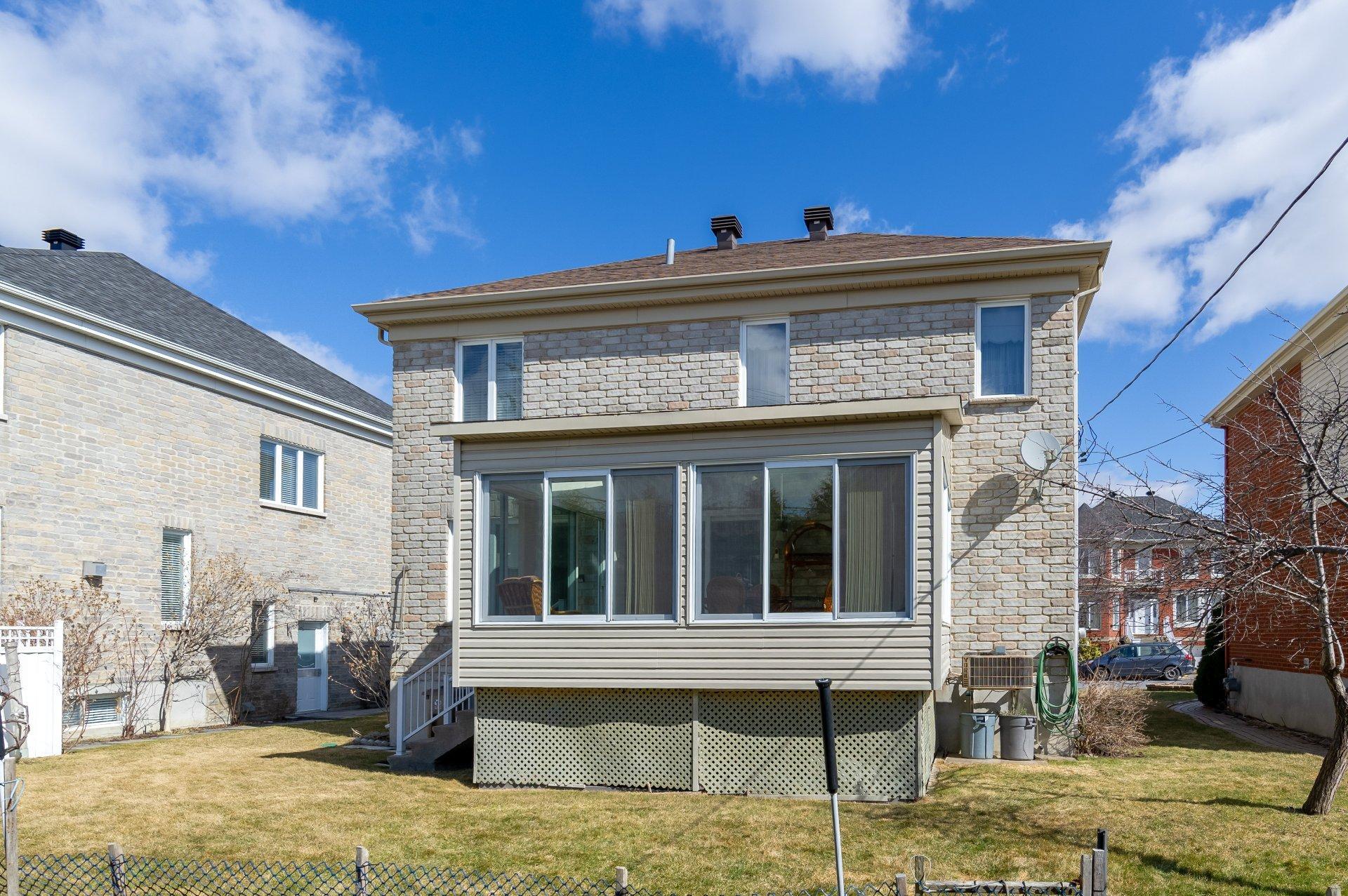 









2855


Rue Orsini

,
Brossard,




QC
J4Y3E2

