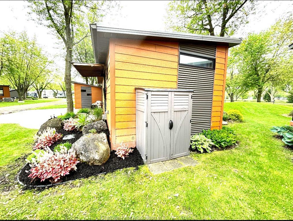 









981


COUNTY RD 2

Road, 707,
Lakeshore,




ON
N8L 1B4

