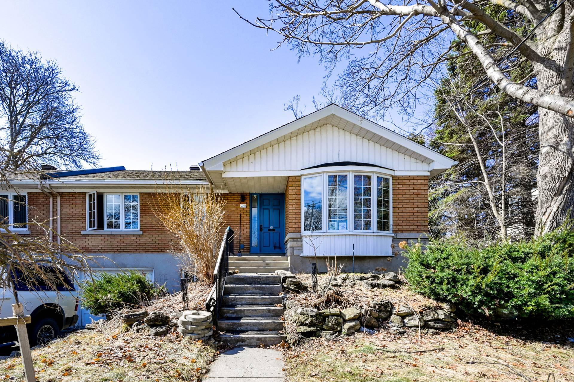 









12210


Rue Jasmin

,
Montréal (Ahuntsic-Cartierville),




QC
H4K1V8

