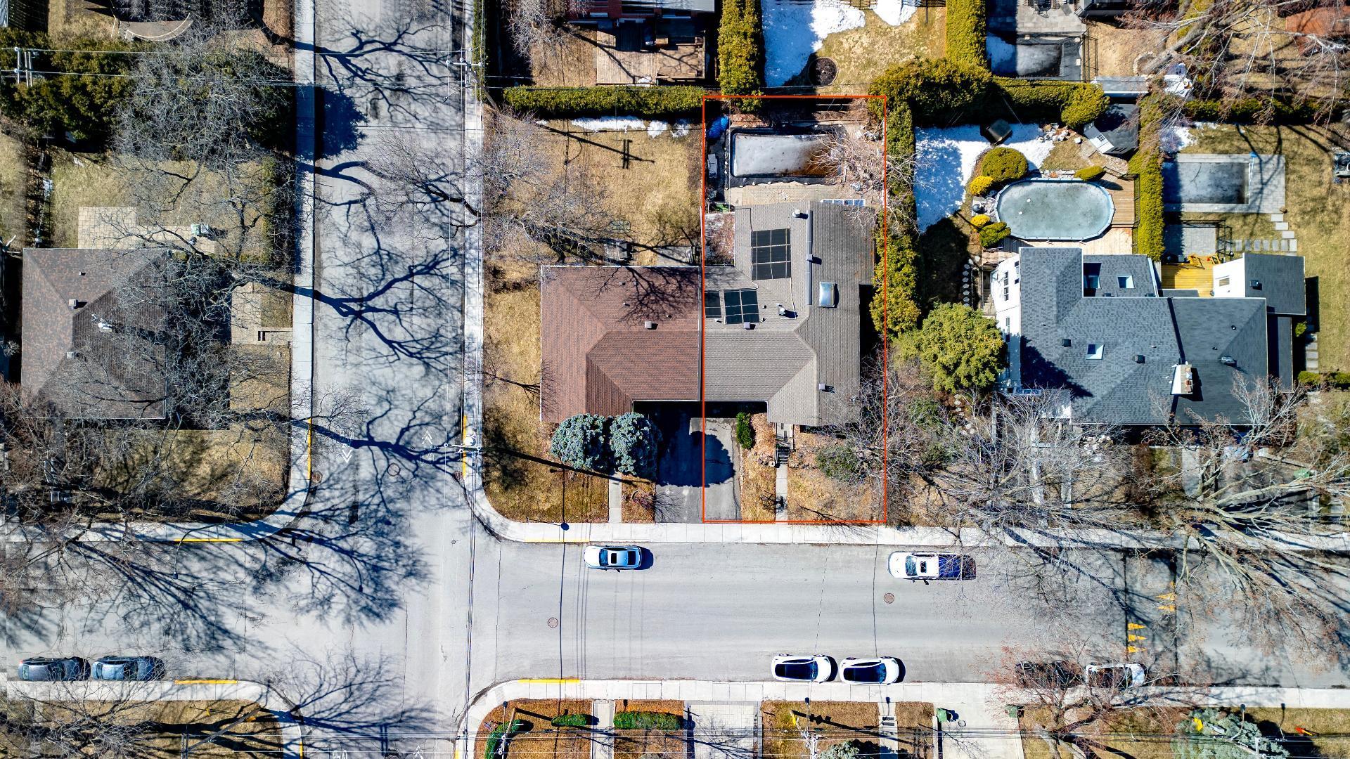 









12210


Rue Jasmin

,
Montréal (Ahuntsic-Cartierville),




QC
H4K1V8

