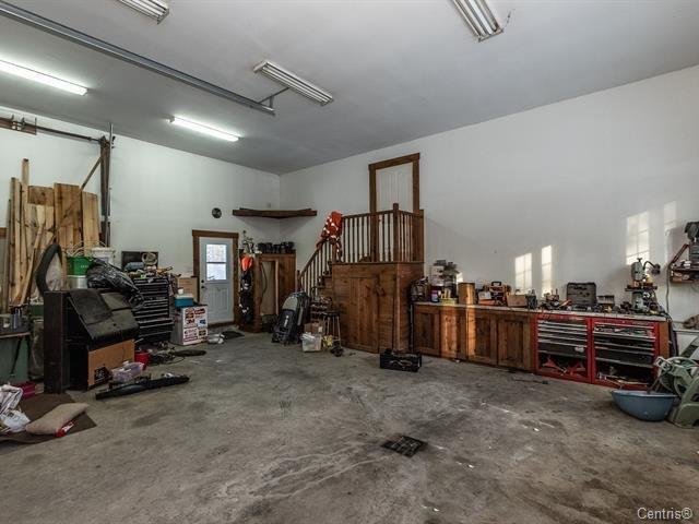









991


Ch. de la Côte-St-Ambroise

,
Saint-Lin/Laurentides,




QC
J5M1H2

