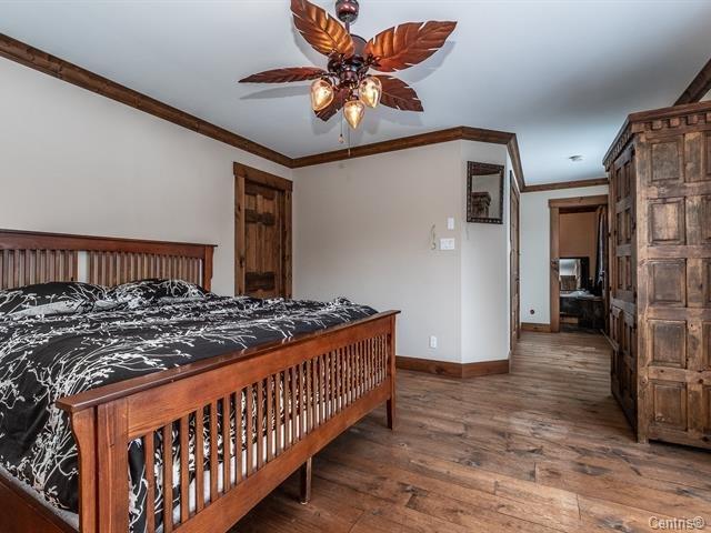 









991


Ch. de la Côte-St-Ambroise

,
Saint-Lin/Laurentides,




QC
J5M1H2

