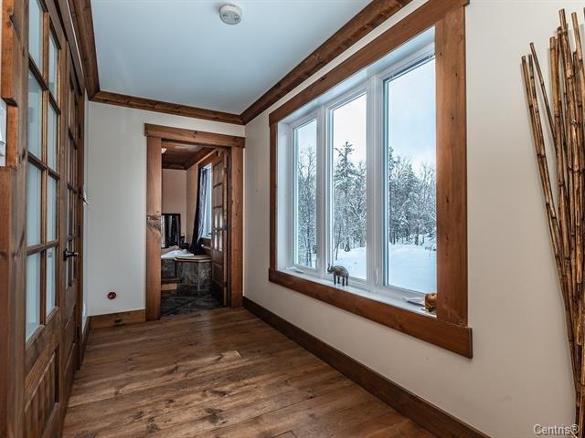 









991


Ch. de la Côte-St-Ambroise

,
Saint-Lin/Laurentides,




QC
J5M1H2

