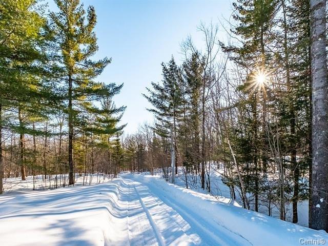 









991


Ch. de la Côte-St-Ambroise

,
Saint-Lin/Laurentides,




QC
J5M1H2

