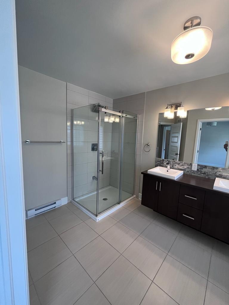 









101


Rue André-Mathieu

,
Vaudreuil-Dorion,




QC
J7V0C6

