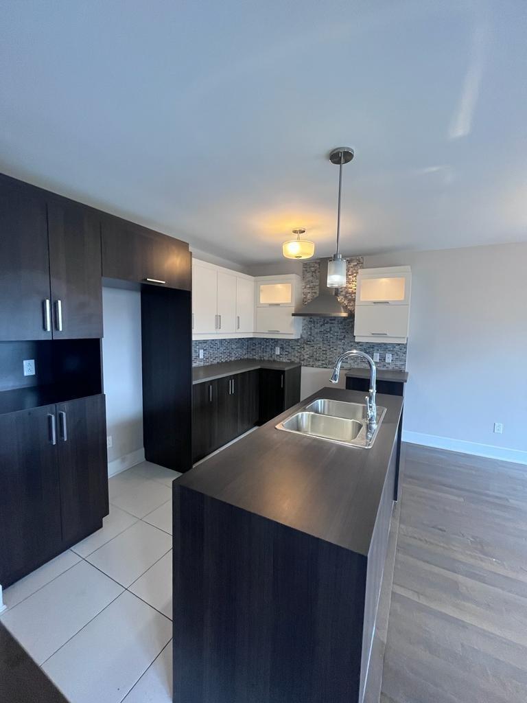 









101


Rue André-Mathieu

,
Vaudreuil-Dorion,




QC
J7V0C6


