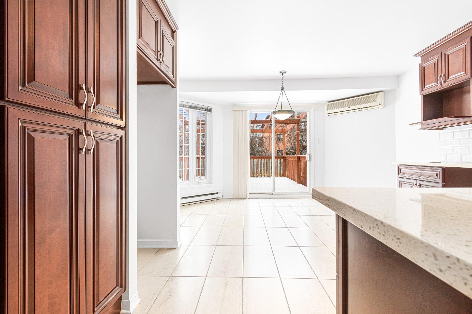 









18113


Rue Rousson

,
Montréal (Pierrefonds-Roxboro),




QC
H9K1J6

