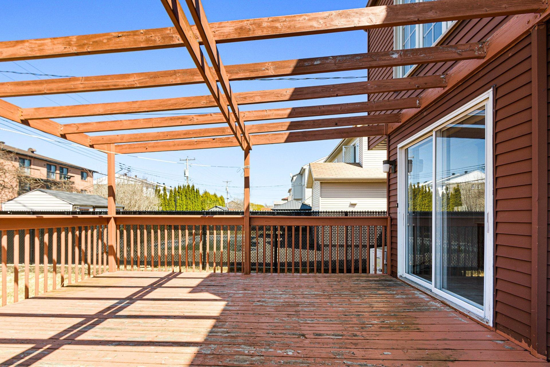 









18113


Rue Rousson

,
Montréal (Pierrefonds-Roxboro),




QC
H9K1J6

