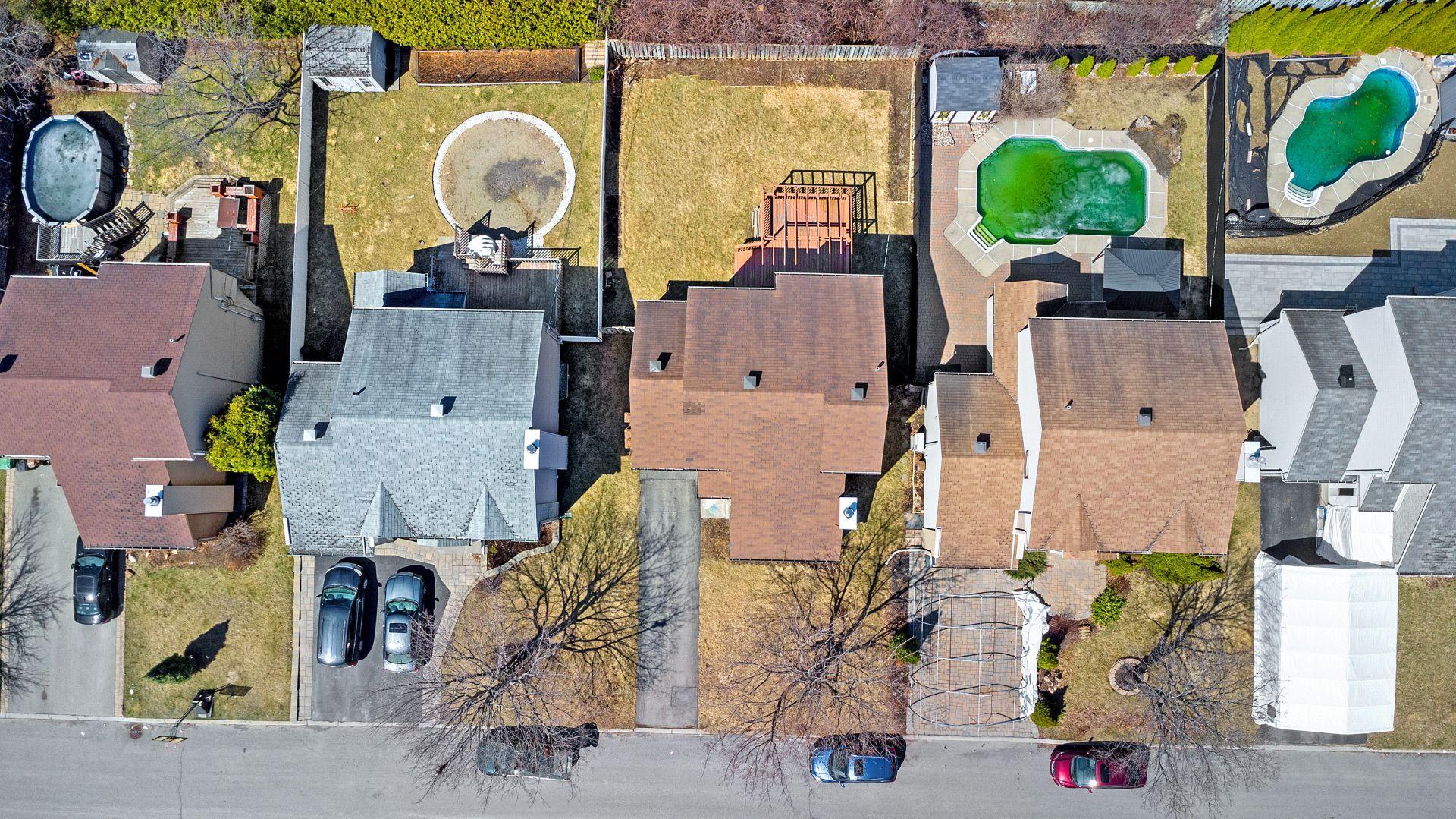 









18113


Rue Rousson

,
Montréal (Pierrefonds-Roxboro),




QC
H9K1J6

