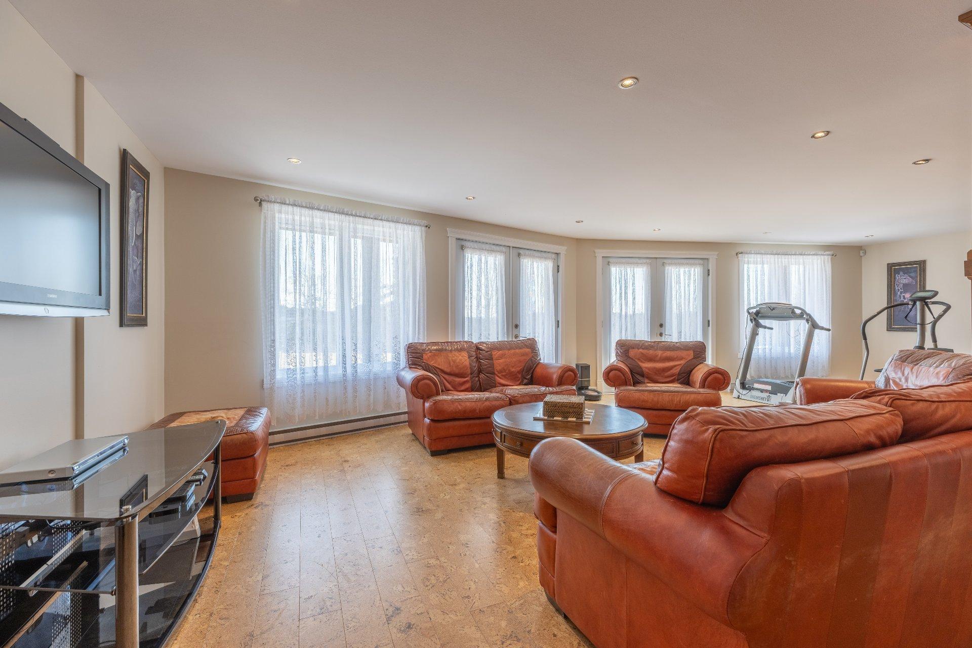 









521


Rue Vic

,
Saint-Michel-des-Saints,




QC
J0K3B0

