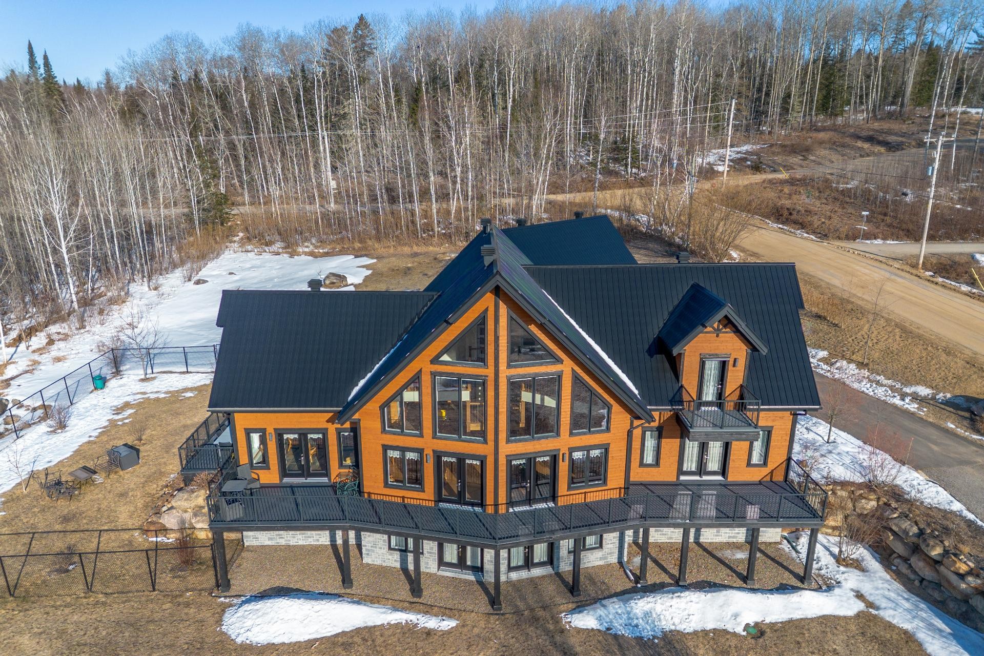 









521


Rue Vic

,
Saint-Michel-des-Saints,




QC
J0K3B0

