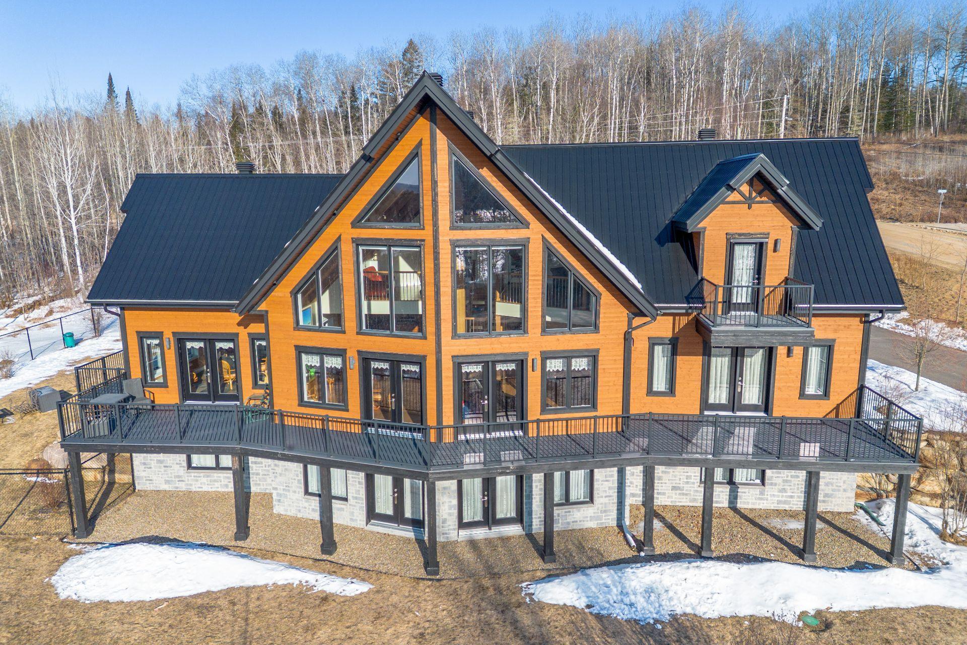 









521


Rue Vic

,
Saint-Michel-des-Saints,




QC
J0K3B0

