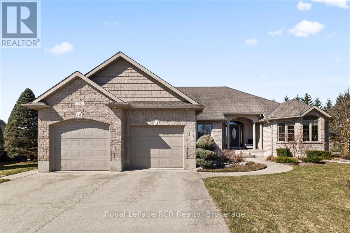 












98 11TH AVENUE

,
Hanover,




Ontario
N4N3V2

