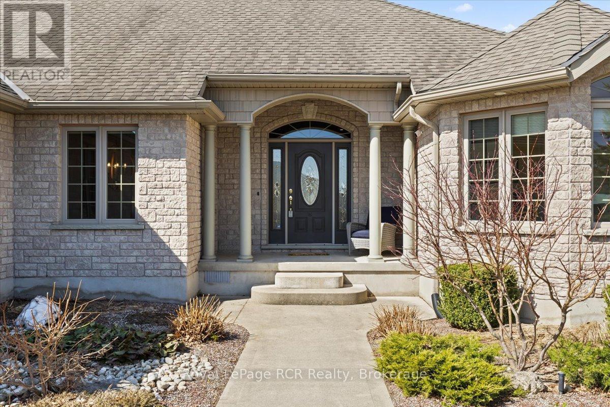 












98 11TH AVENUE

,
Hanover,




Ontario
N4N3V2

