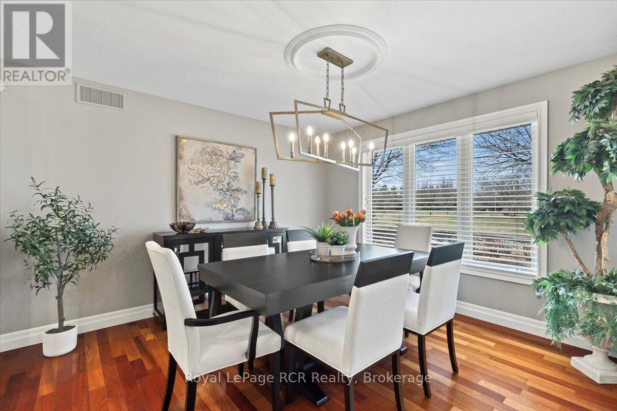 












98 11TH AVENUE

,
Hanover,




Ontario
N4N3V2

