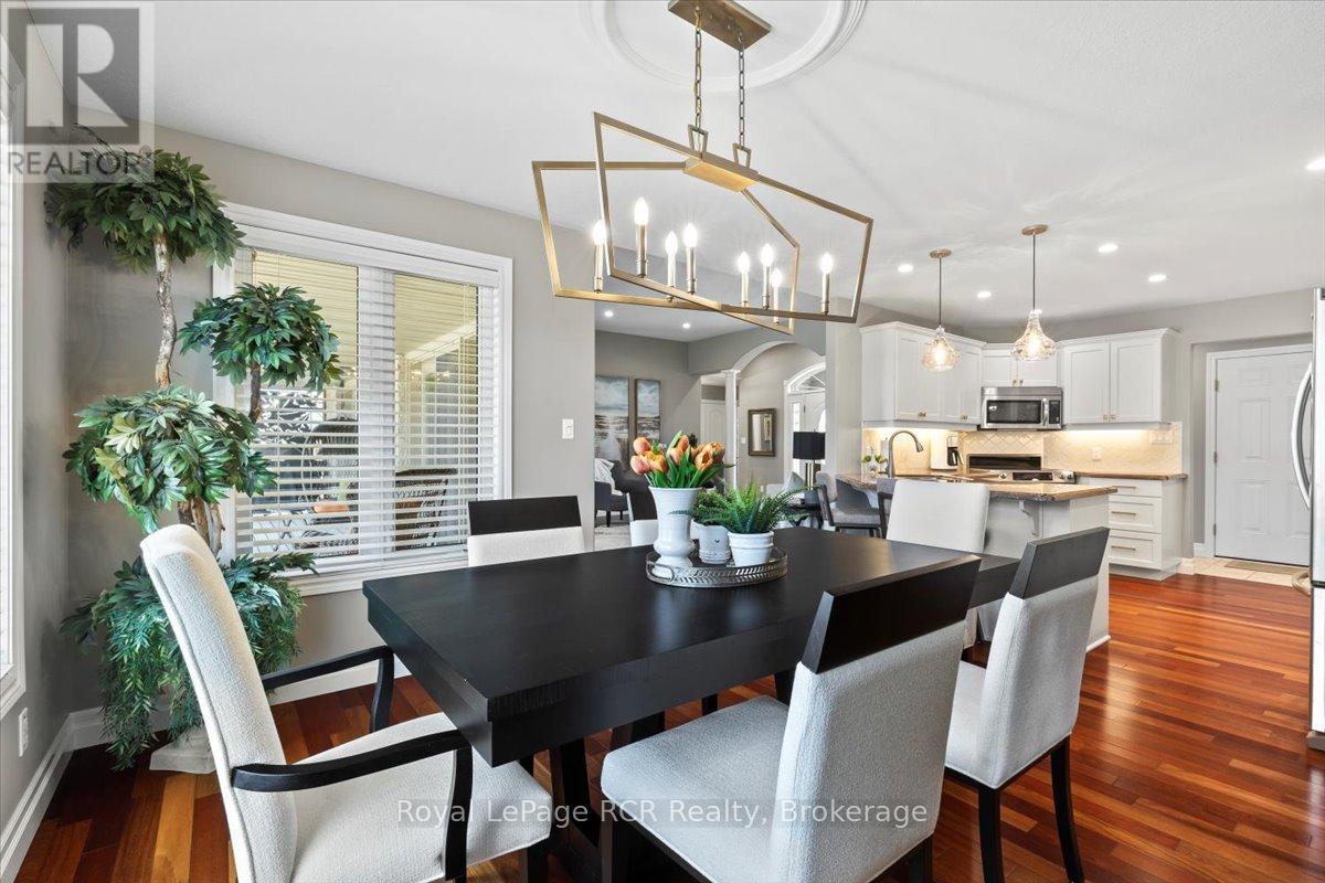 












98 11TH AVENUE

,
Hanover,




Ontario
N4N3V2

