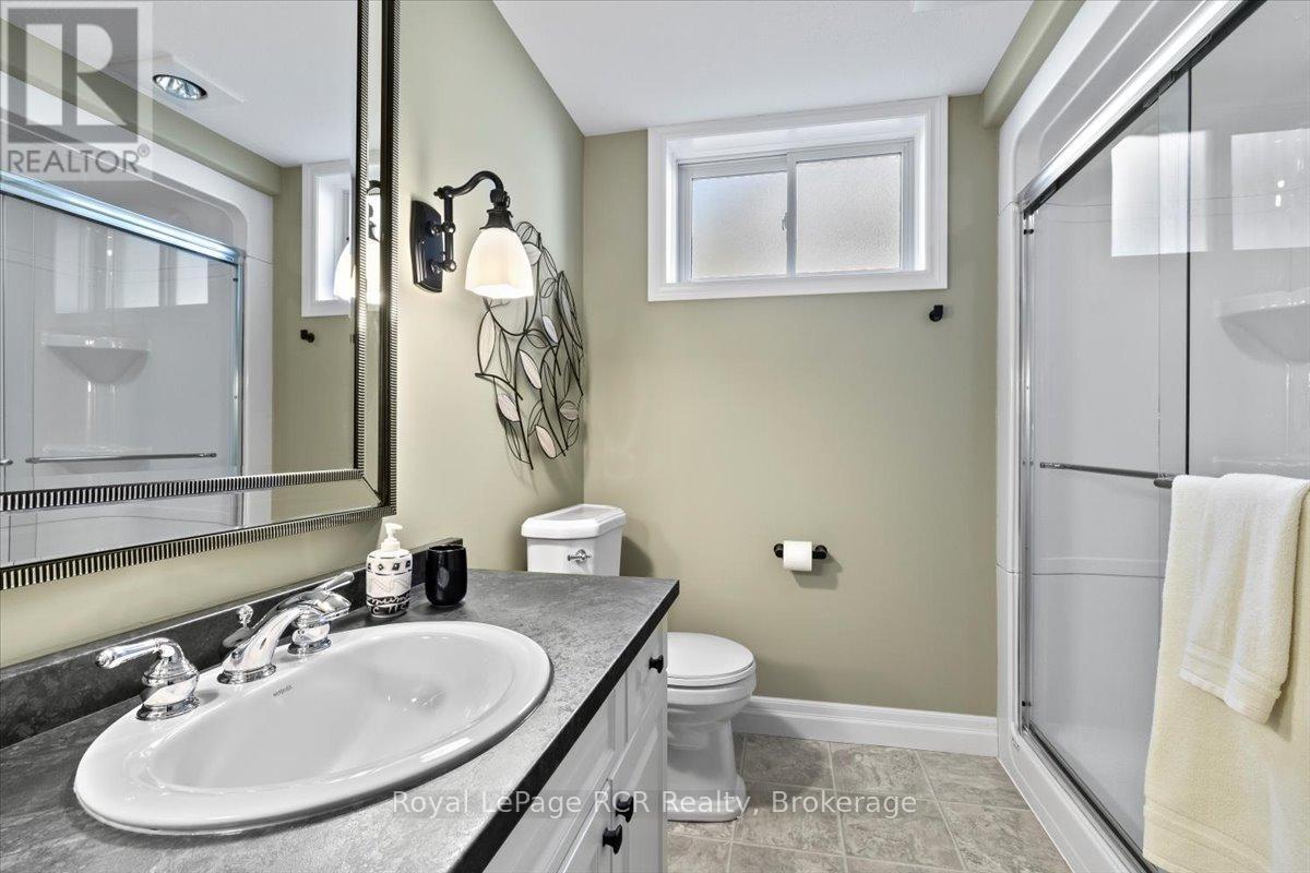 












98 11TH AVENUE

,
Hanover,




Ontario
N4N3V2

