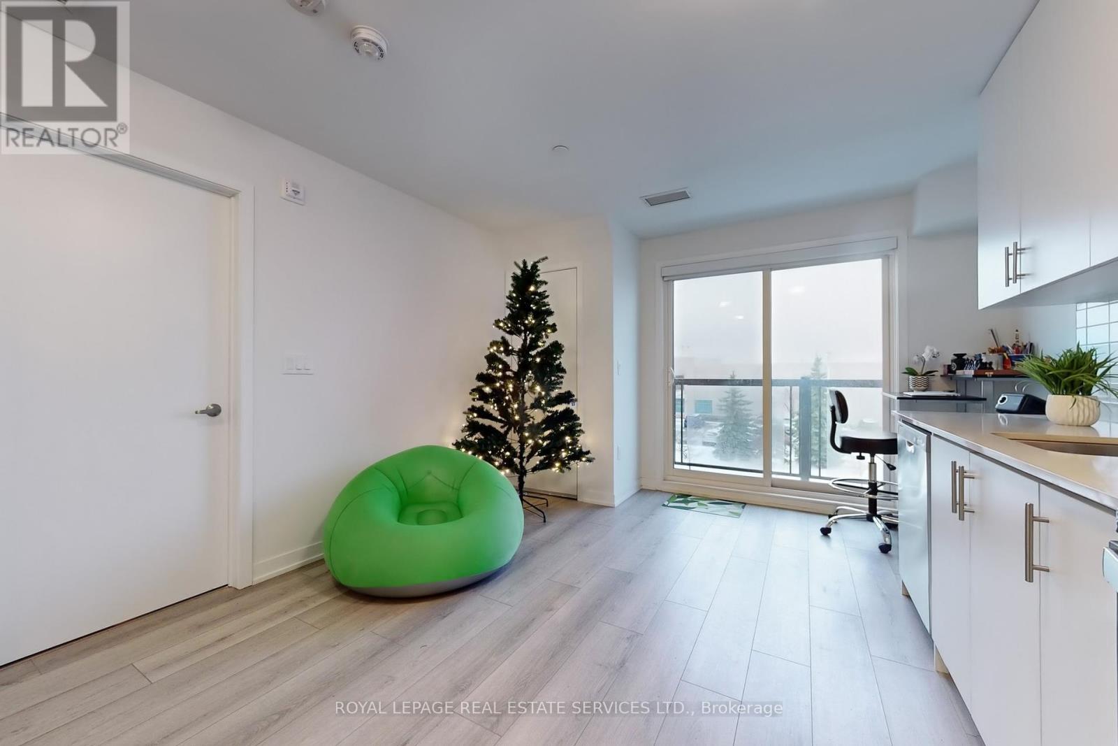 












314 - 3401 RIDGEWAY DRIVE E

,
Mississauga,




Ontario
L5L0B9

