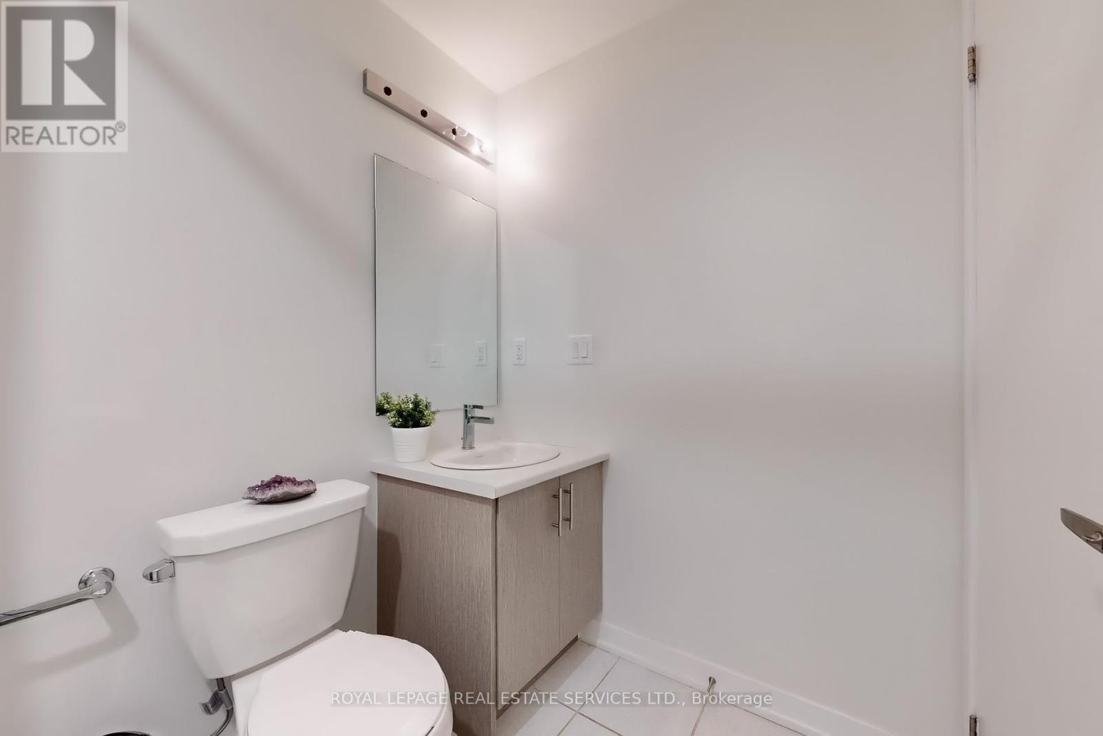 












314 - 3401 RIDGEWAY DRIVE E

,
Mississauga,




Ontario
L5L0B9


