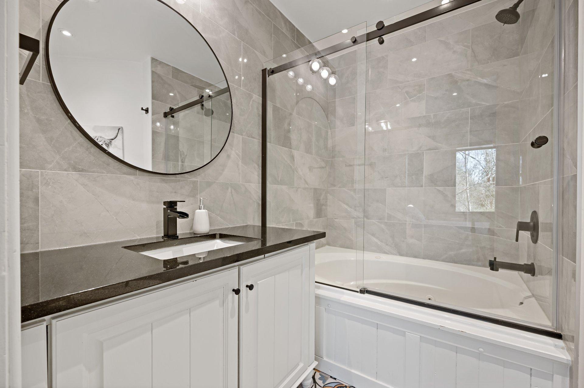 









230


Ch. de la Forêt

, 1,
Mont-Tremblant,




QC
J8E3K8

