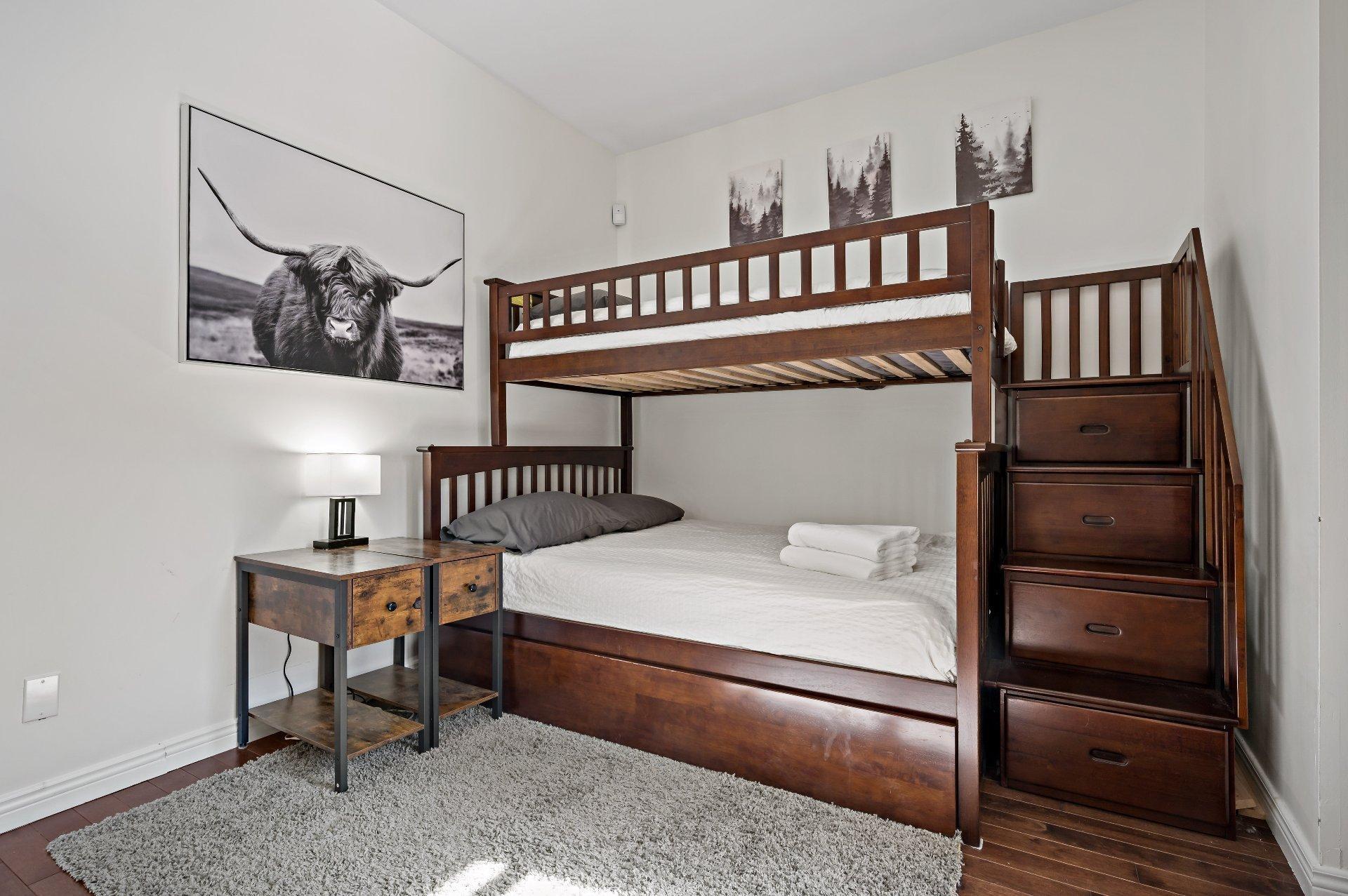 









230


Ch. de la Forêt

, 1,
Mont-Tremblant,




QC
J8E3K8

