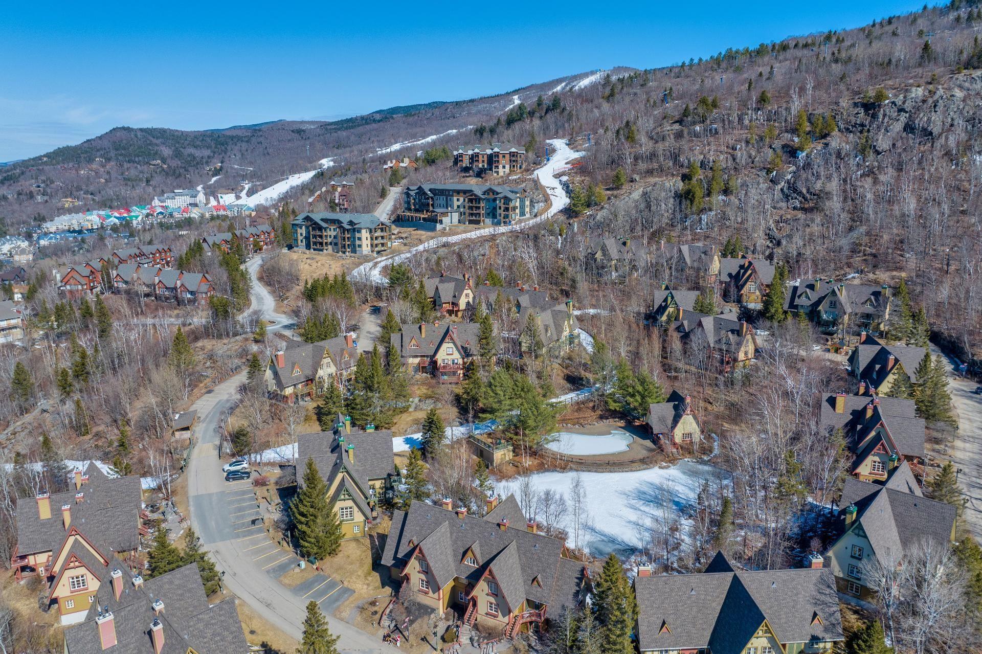 









230


Ch. de la Forêt

, 1,
Mont-Tremblant,




QC
J8E3K8

