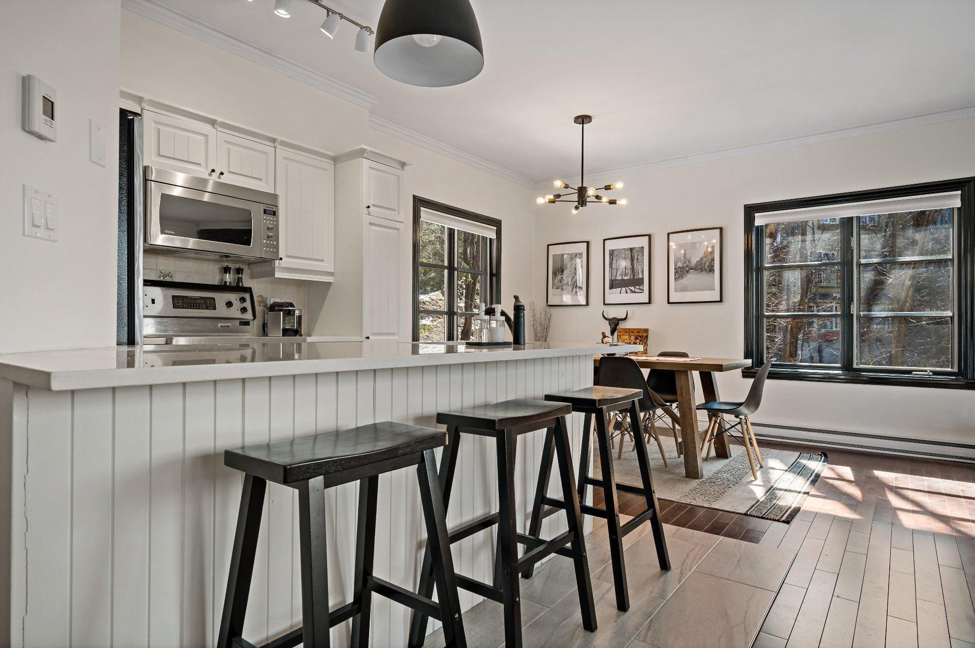 









230


Ch. de la Forêt

, 1,
Mont-Tremblant,




QC
J8E3K8

