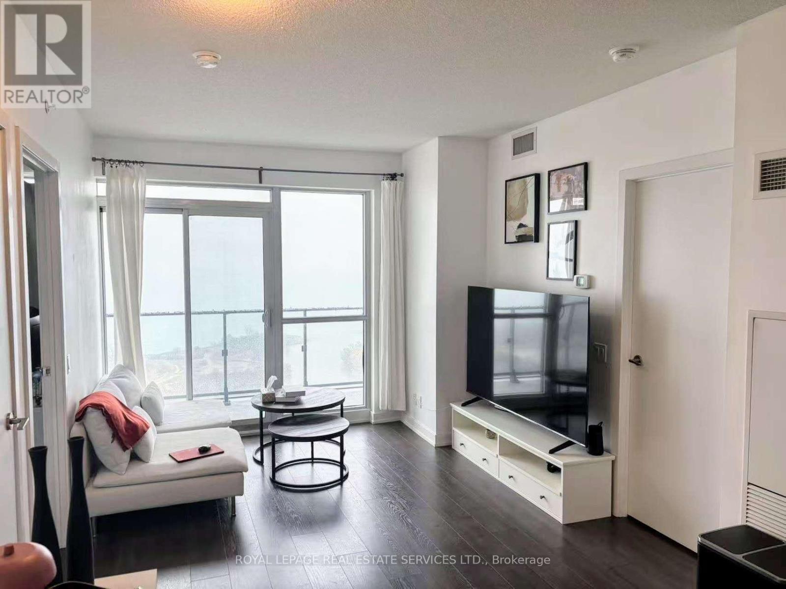 












3310 - 2200 LAKE SHORE BOULEVARD W

,
Toronto,




Ontario
M8V1A4

