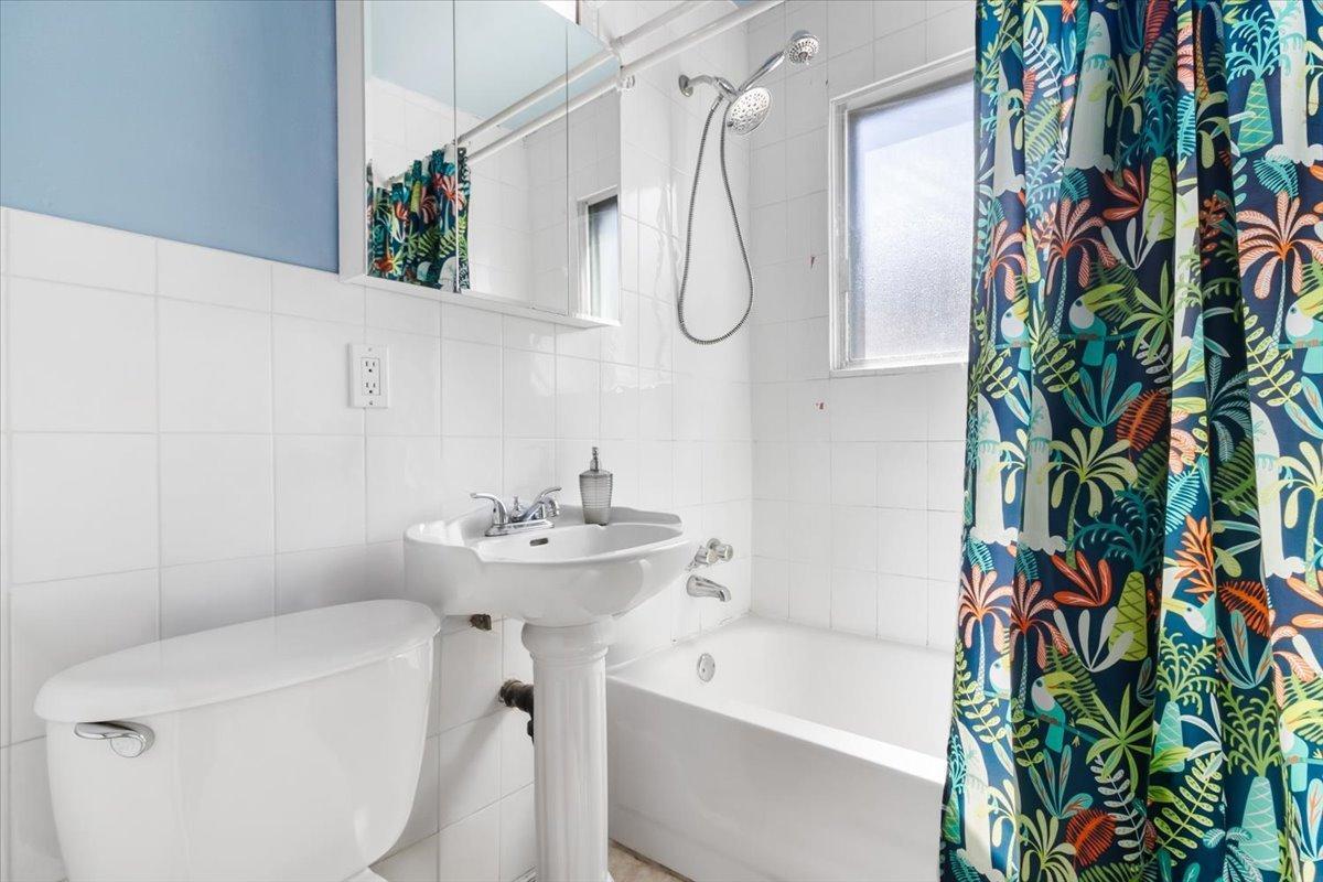 









6015

 - 6019


Rue Pierre-Bédard

,
Montréal (Mercier/Hochelaga-Maisonneuve),




QC
H1M1K3

