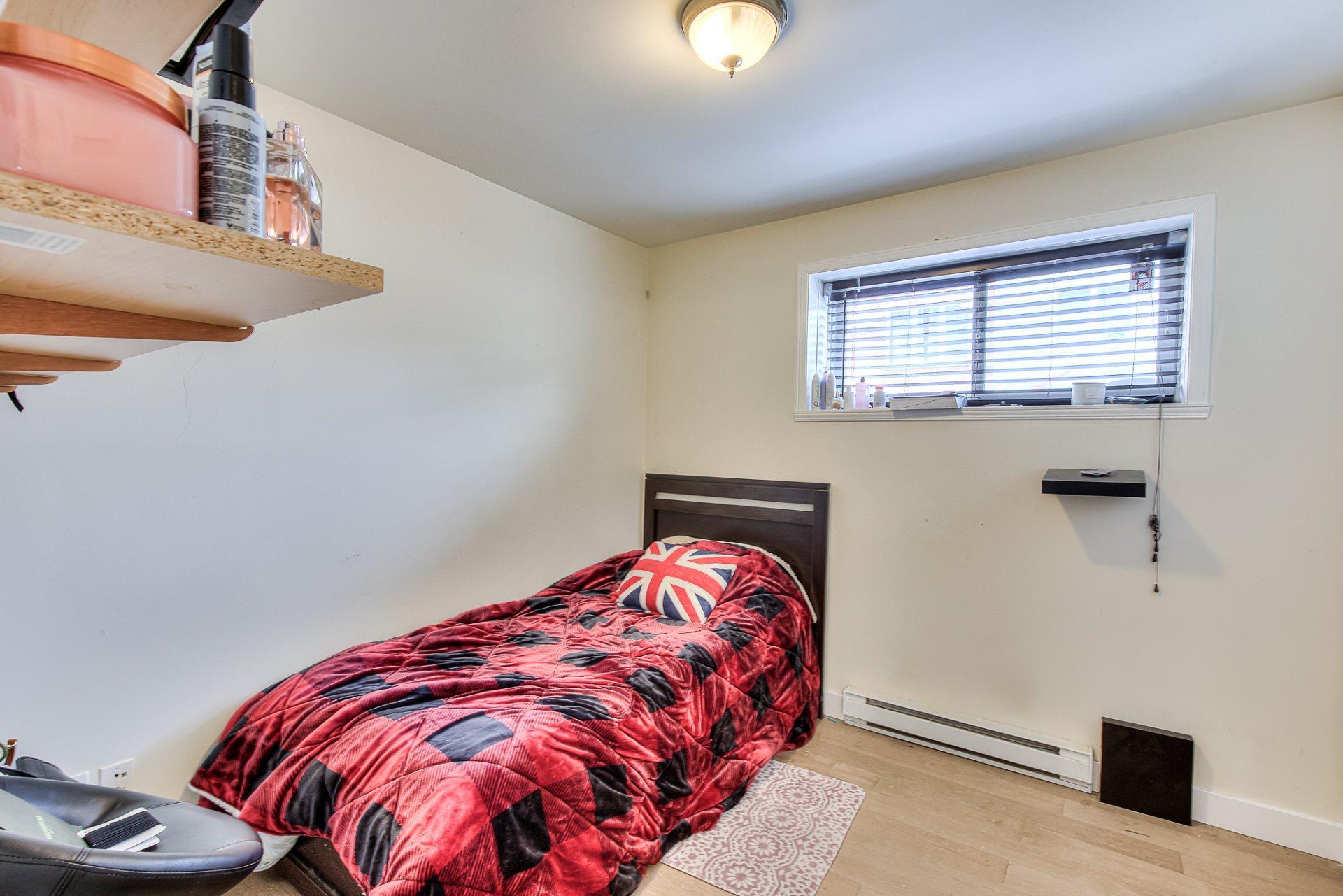 









7334A


Boul. Notre-Dame

,
Laval (Sainte-Dorothée),




QC
H7X4G7

