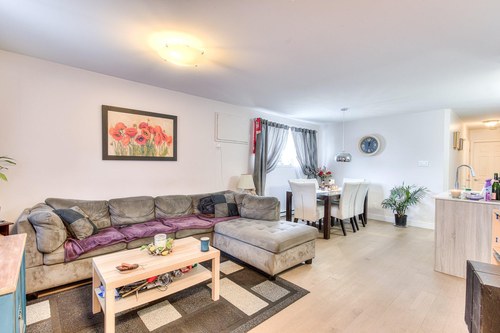 









7334A


Boul. Notre-Dame

,
Laval (Sainte-Dorothée),




QC
H7X4G7

