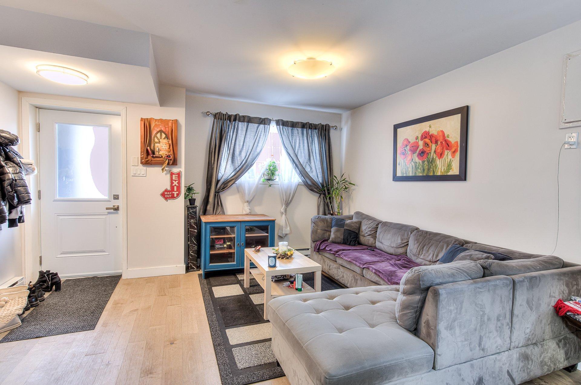 









7334A


Boul. Notre-Dame

,
Laval (Sainte-Dorothée),




QC
H7X4G7

