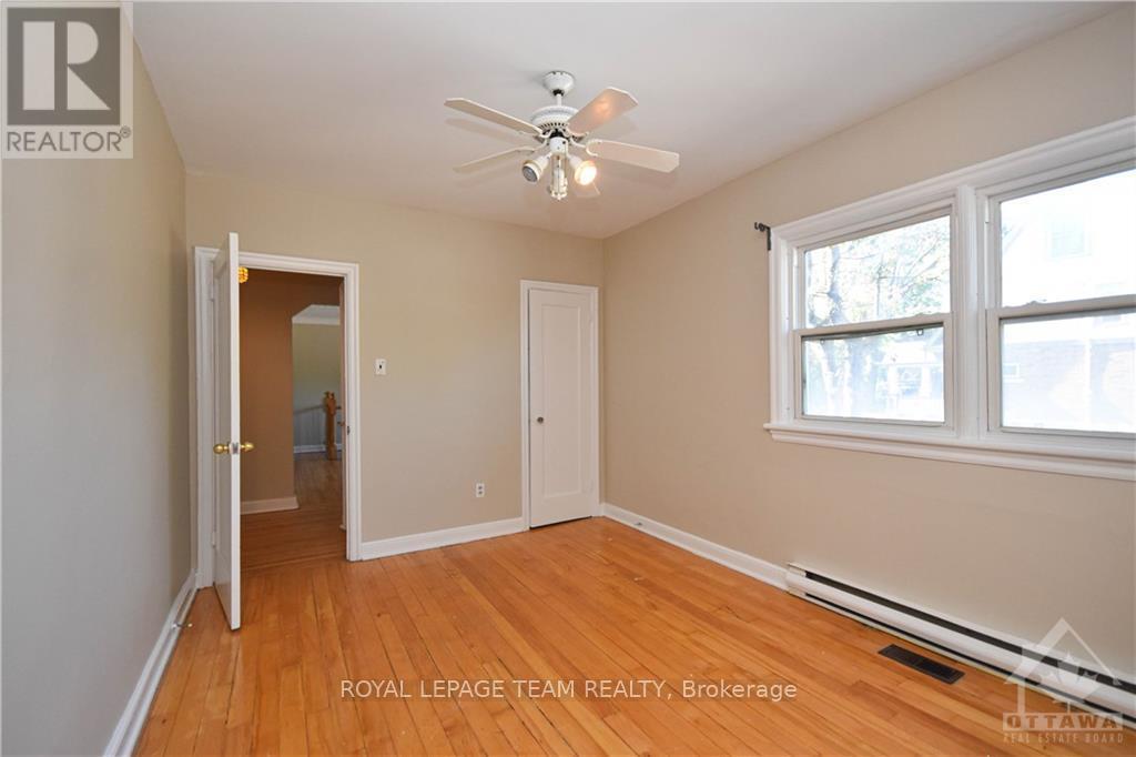 












55 GLENDALE AVENUE

,
Ottawa,




Ontario
K1S1W3

