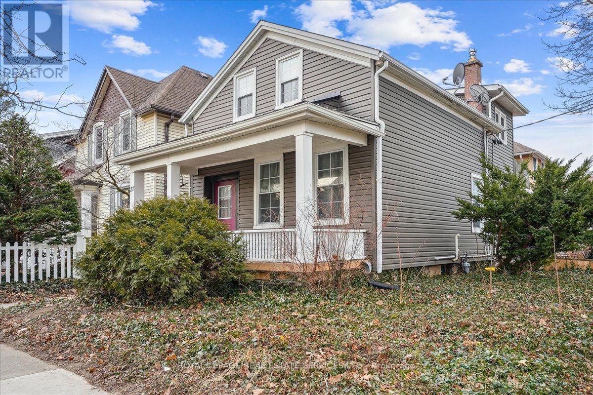 












27 GEORGE STREET

,
St. Catharines,




Ontario
L2R5N3

