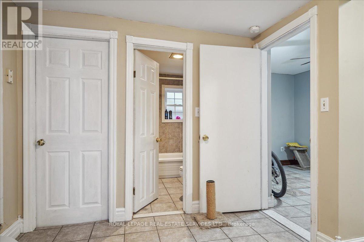 












27 GEORGE STREET

,
St. Catharines,




Ontario
L2R5N3

