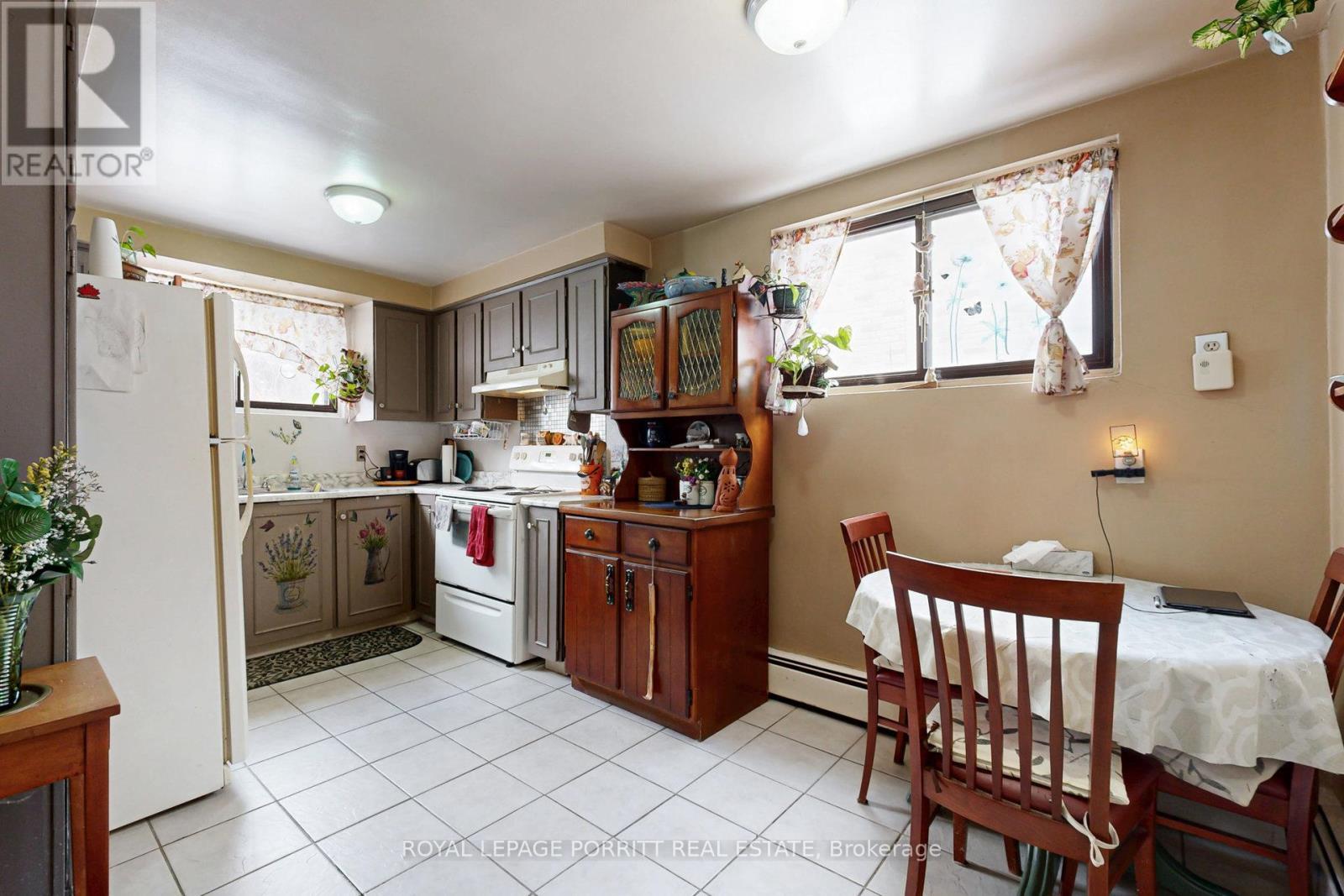 












15 MUSKOKA AVENUE

,
Toronto,




Ontario
M8W1H4

