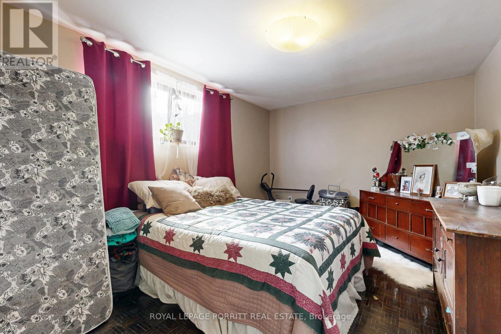 












15 MUSKOKA AVENUE

,
Toronto,




Ontario
M8W1H4

