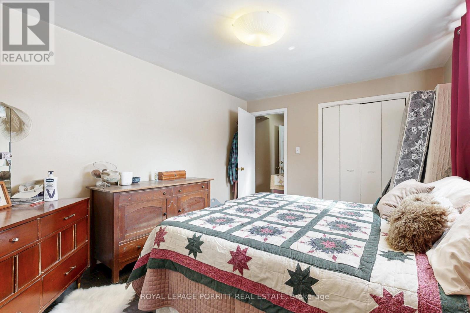 












15 MUSKOKA AVENUE

,
Toronto,




Ontario
M8W1H4

