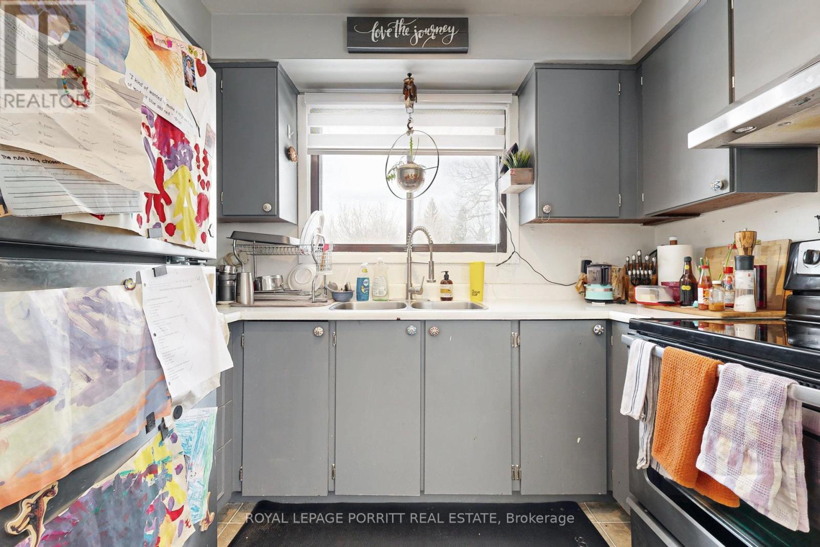 












15 MUSKOKA AVENUE

,
Toronto,




Ontario
M8W1H4

